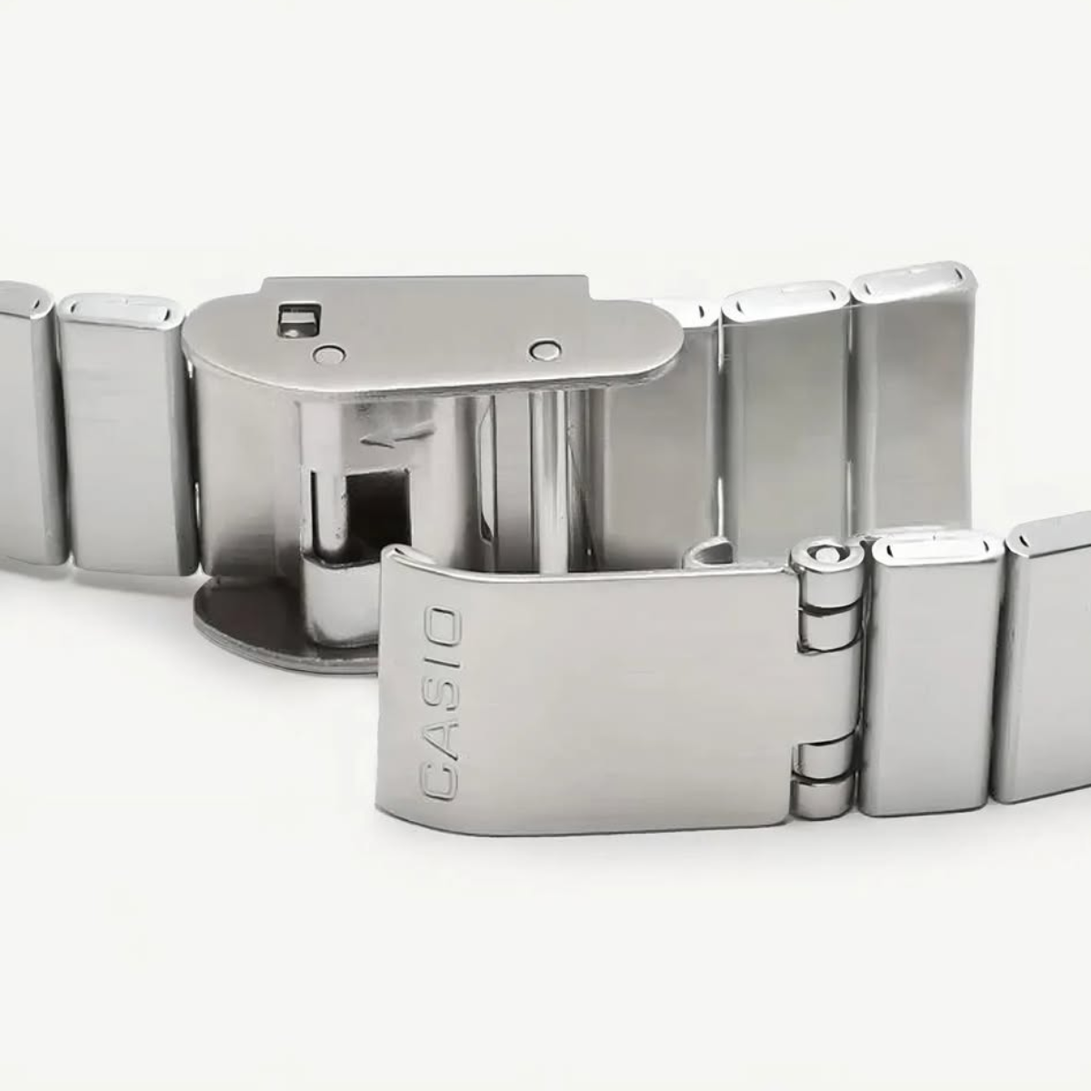 Reloj Casio LA670WA-1DF Vintage Mini Plateado Original | Unisex