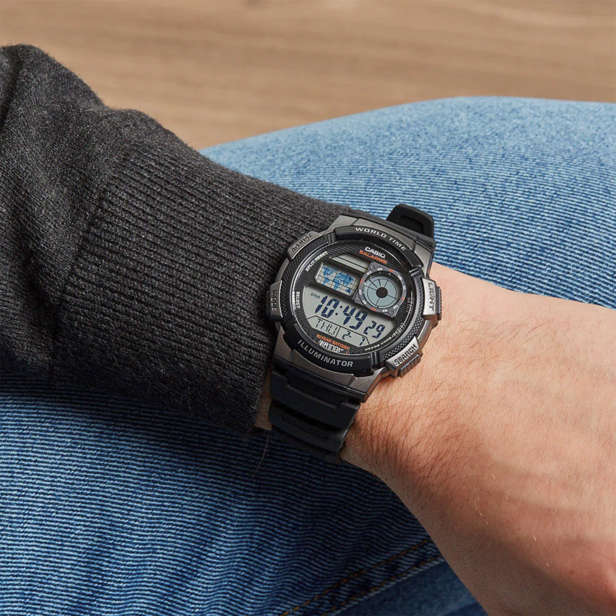 Reloj Casio AE-1000W-1AVSDF World Time Negro 100M